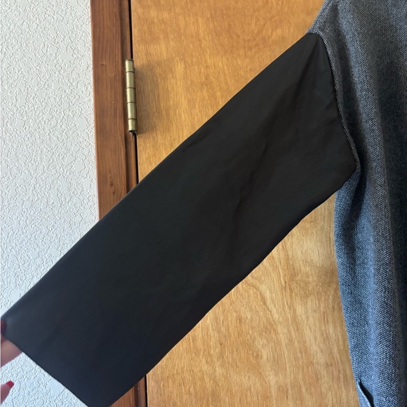 Zara Knit Charcoal Sweater - Picture 4 of 10